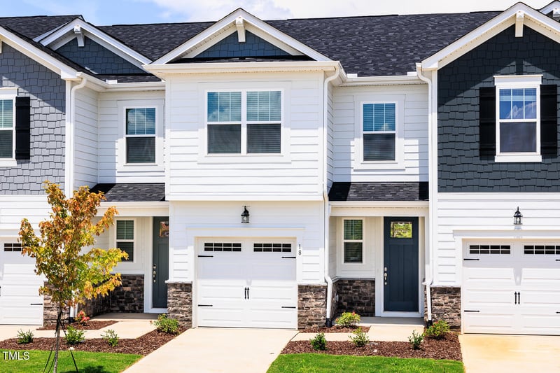 18 Twin Birch Dr, Angier, NC 27501