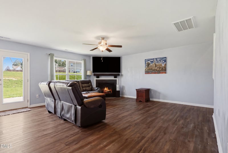 180 Brassfield Dr, Burlington, NC 27217