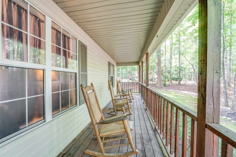 180 Bridges Ln, Youngsville, NC 27596