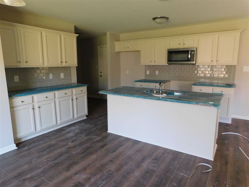 180 Cattail Ln, Zebulon, NC 27597