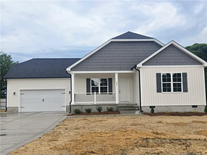 180 Cedar Wind Ln, Fuquay Varina, NC 27526