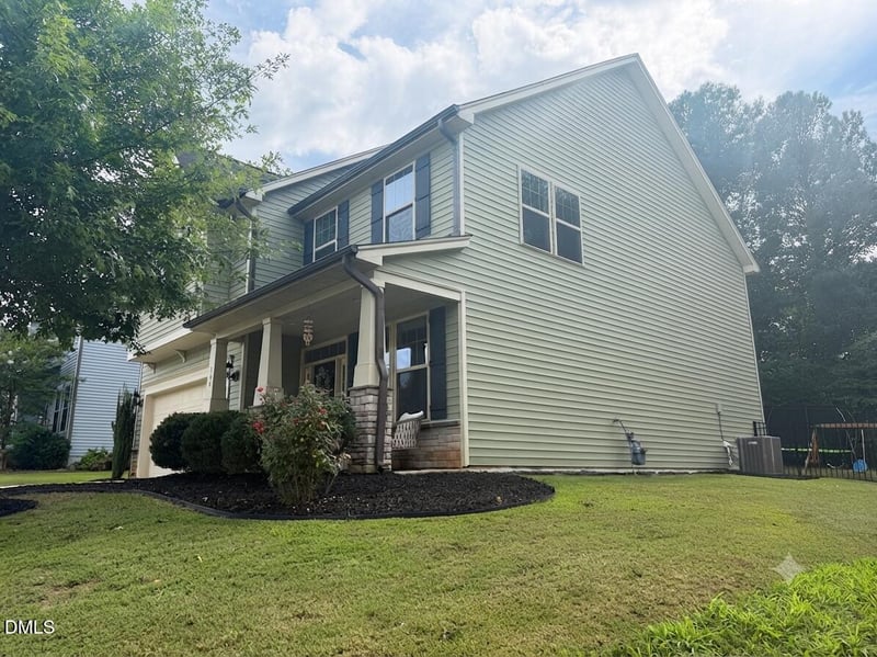 180 Clubhouse Dr, Youngsville, NC 27596