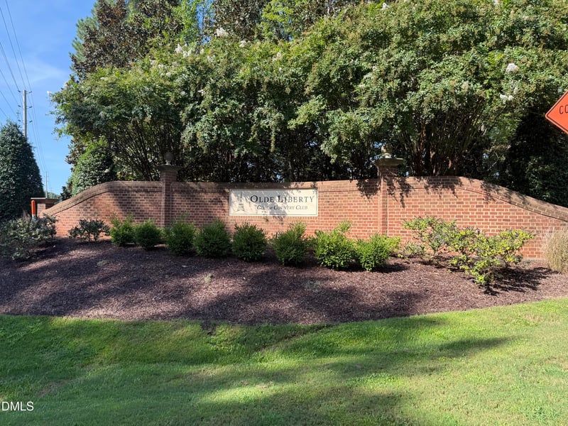 180 Clubhouse Dr, Youngsville, NC 27596