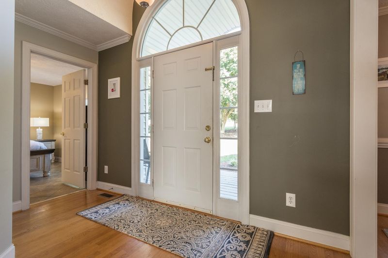 180 Foxglove Dr, Garner, NC 27529