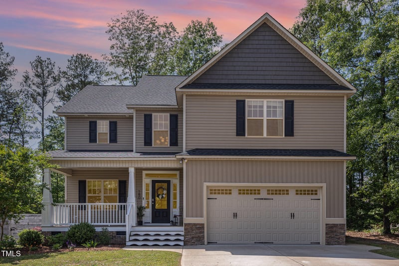 180 Long Grass Dr, Smithfield, NC 27577