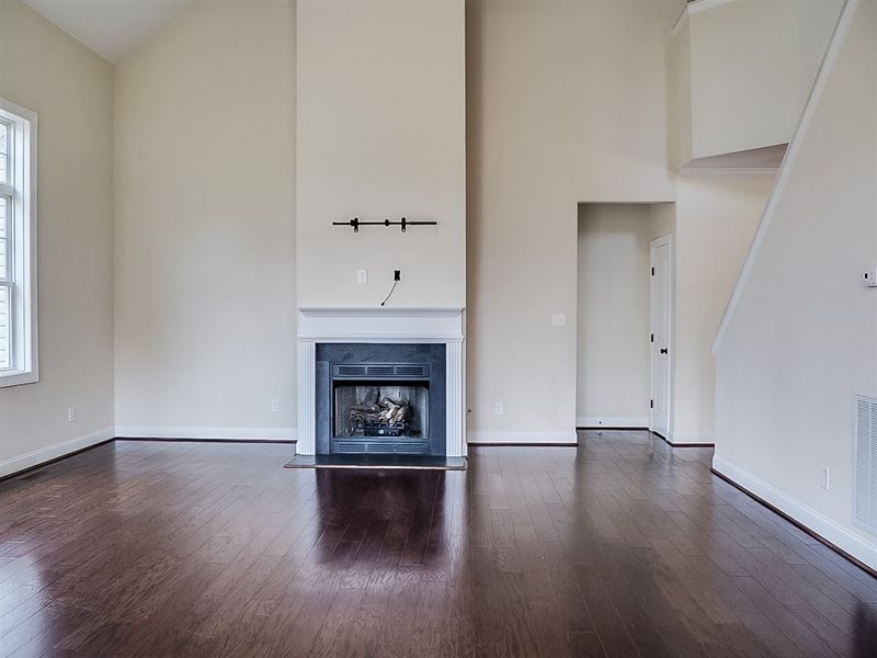 180 Millstone Dr, Clayton, NC 27527