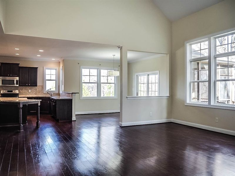180 Millstone Dr, Clayton, NC 27527