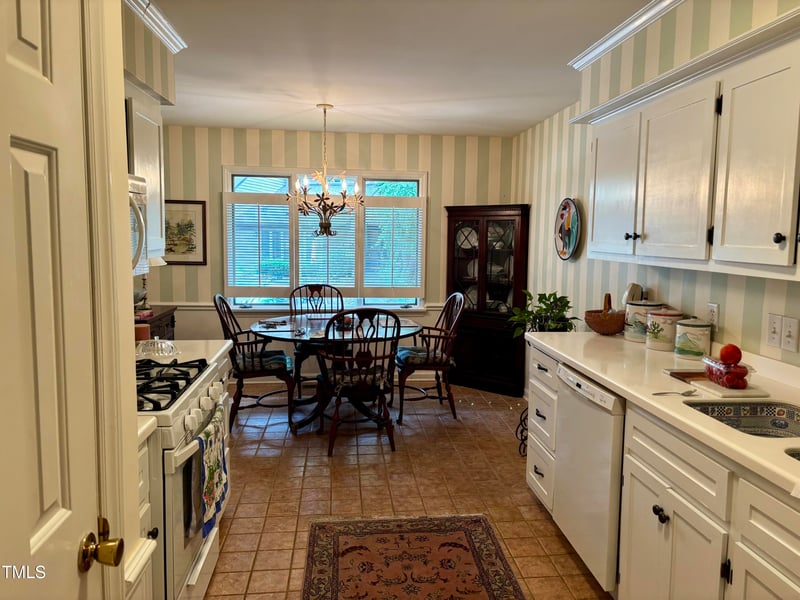 180 Montrose Dr, Durham, NC 27707