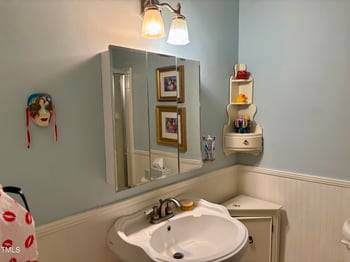 180 Montrose Dr, Durham, NC 27707