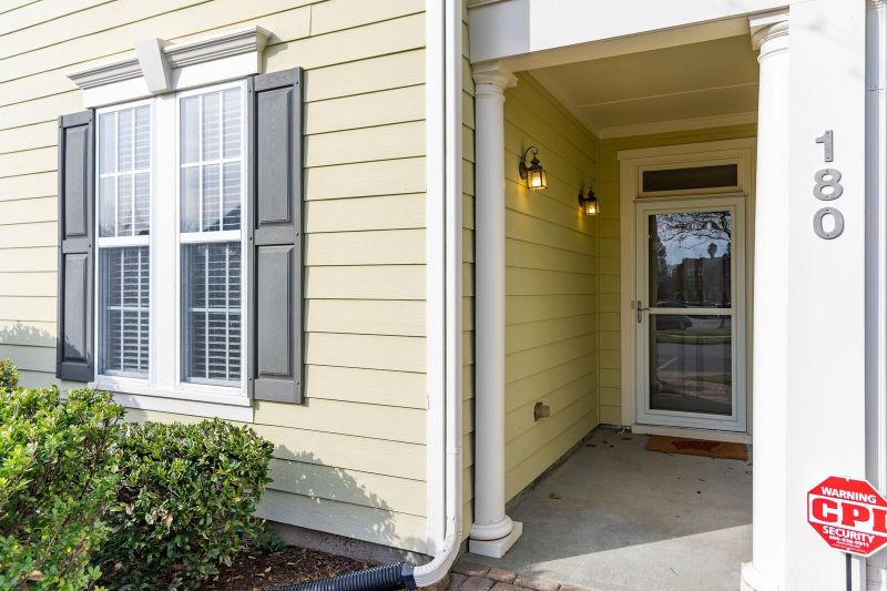 180 Point Comfort Ln, Cary, NC 27519