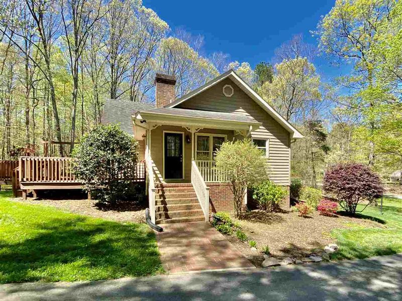 180 Poplar Ln, Roxboro, NC 27574