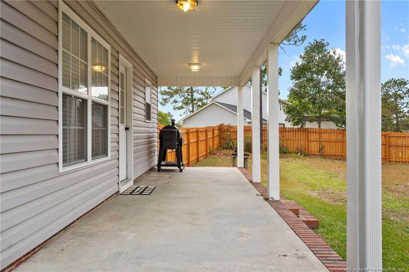 180 Ribbon Oak Ct, Sanford, NC 27332