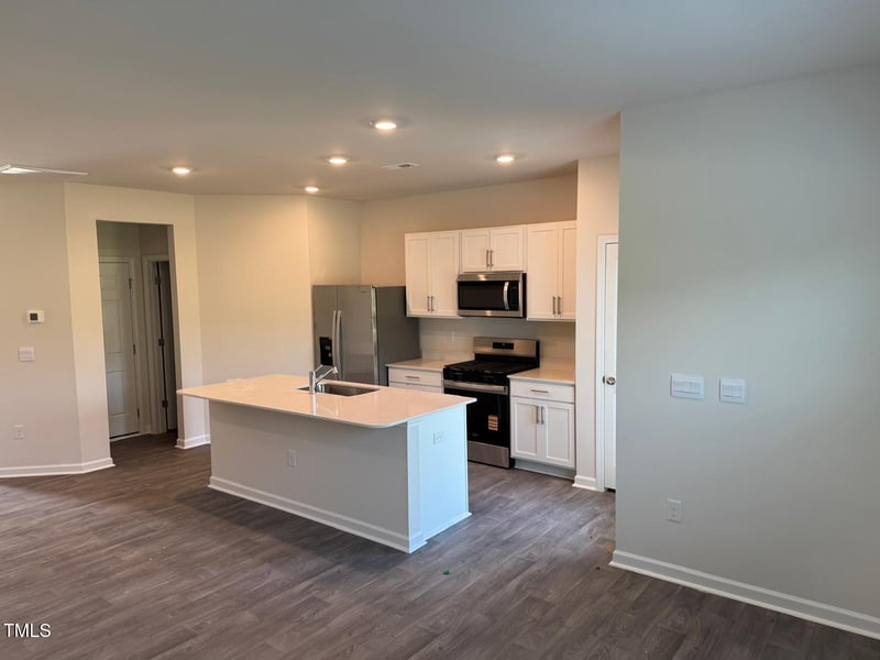 180 Starlight St, Sanford, NC 27330