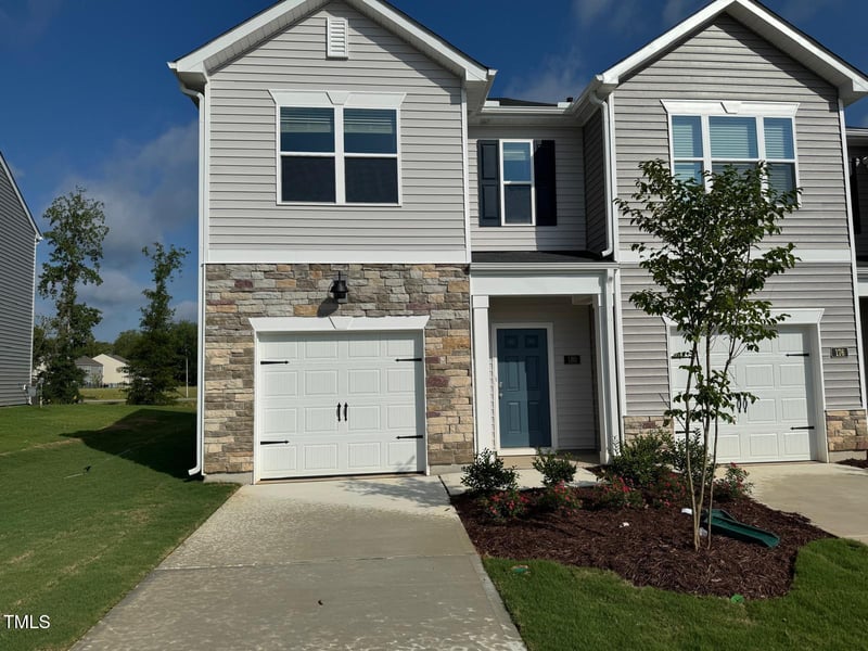 180 Starlight St, Sanford, NC 27330