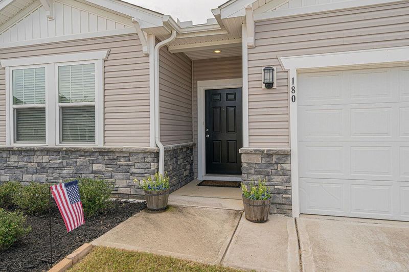 180 Yadkin St, Clayton, NC 27520