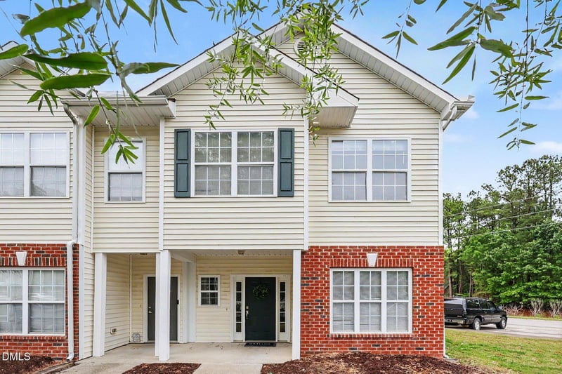 1800 Eagle Beach Ct, Raleigh, NC 27610