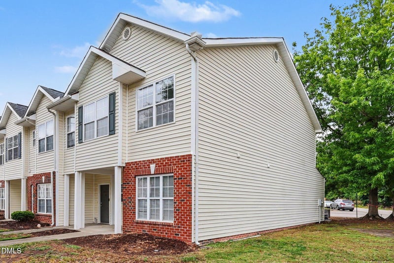 1800 Eagle Beach Ct, Raleigh, NC 27610