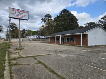 1800 Pamalee Dr, Fayetteville, NC 28301