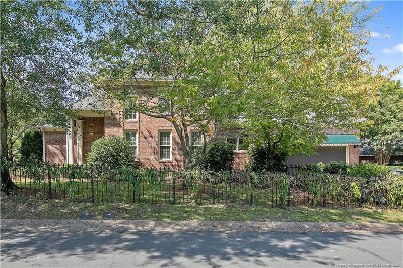1800 Pugh St, Fayetteville, NC 28305