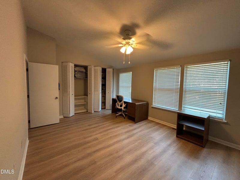 1800 Sara Ln, Raleigh, NC 27606