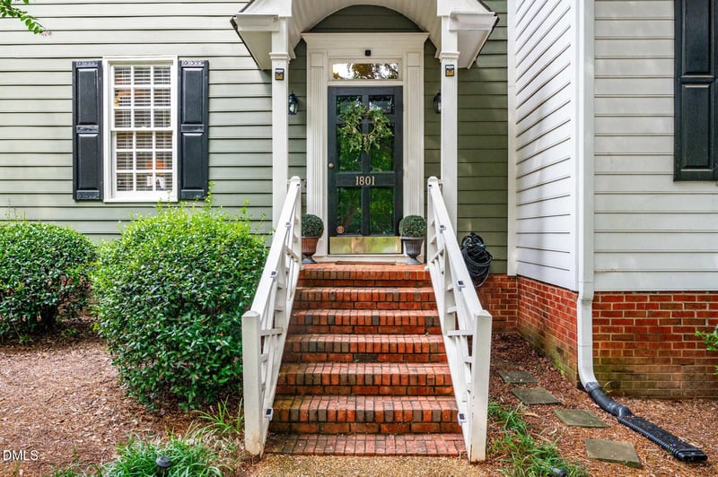 1801 Carrington Dr, Raleigh, NC 27615