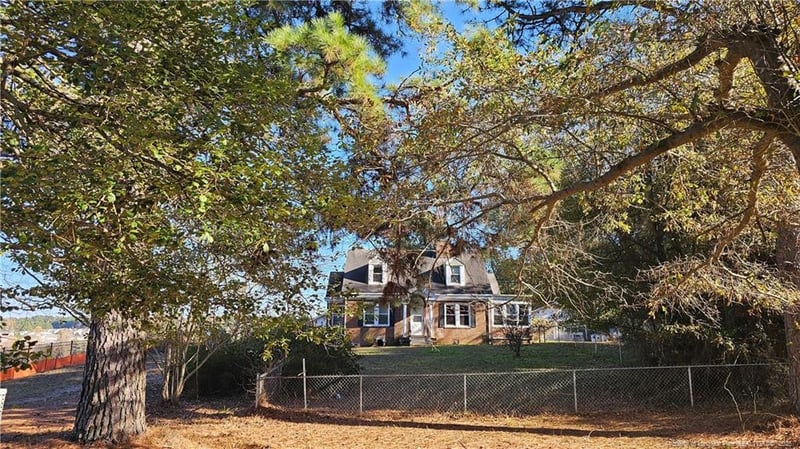 1801 Carthage St, Sanford, NC 27330