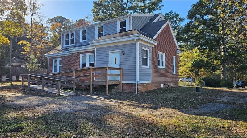 1801 Carthage St, Sanford, NC 27330