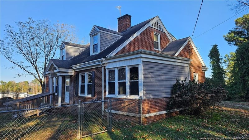 1801 Carthage St, Sanford, NC 27330