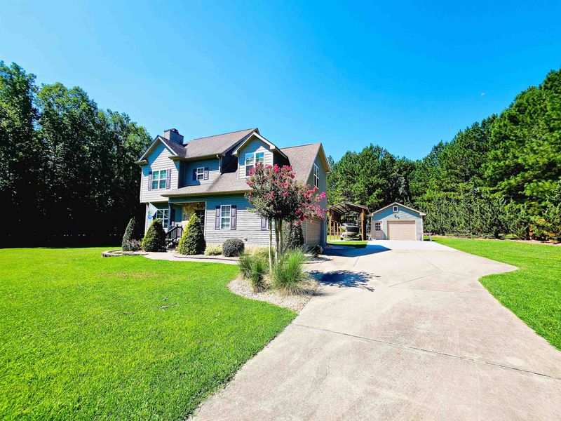 1801 Ferrell Meadows Dr, Zebulon, NC 27597