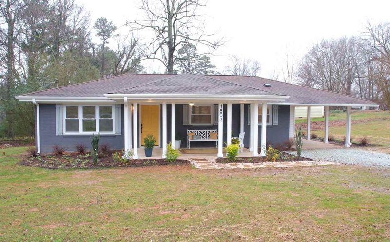 1802 Adams Pl, Hillsborough, NC 27278