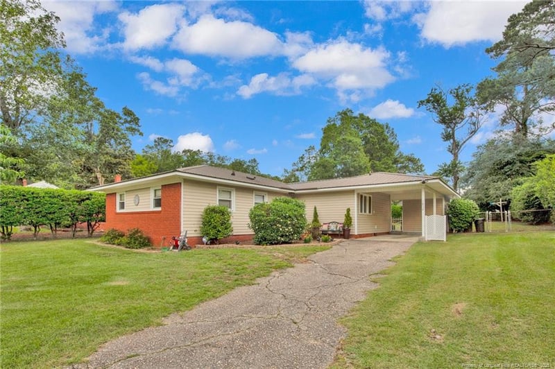 1802 Catawba St, Fayetteville, NC 28303