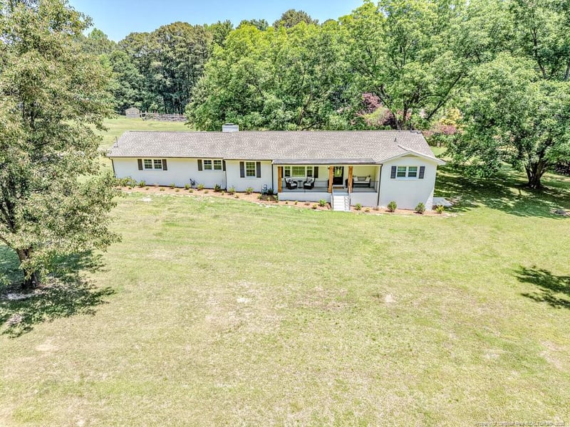 1802 Holiday Rd, Sanford, NC 27330