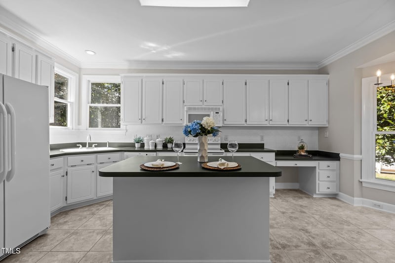 1804 Beaudet Ln, Apex, NC 27502