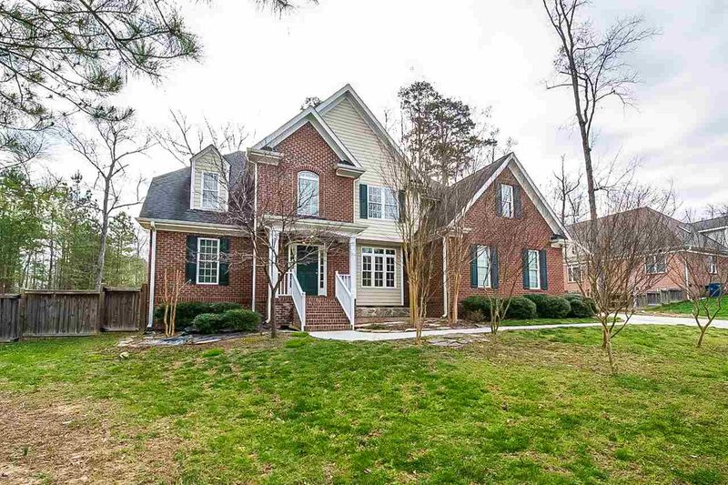 1804 Blackstone Dr, Durham, NC 27712