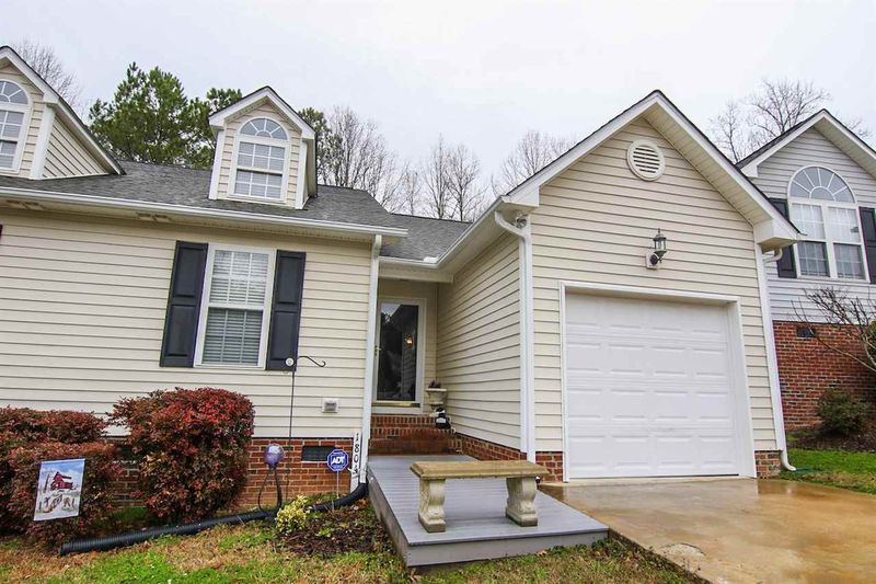 1804 W Cotton Gin Dr, Clayton, NC 27527