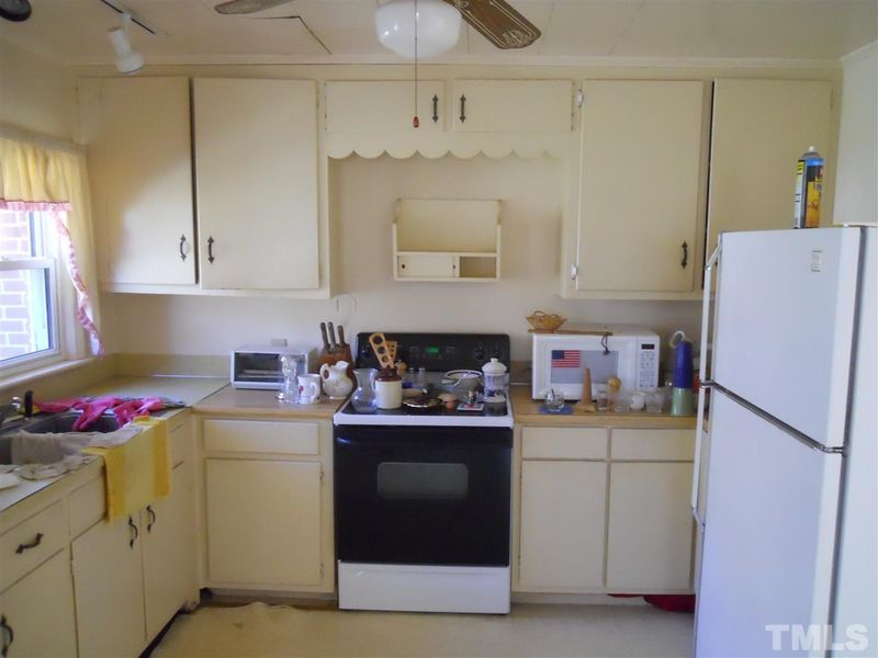 1804 Us 70a, Hillsborough, NC 27278