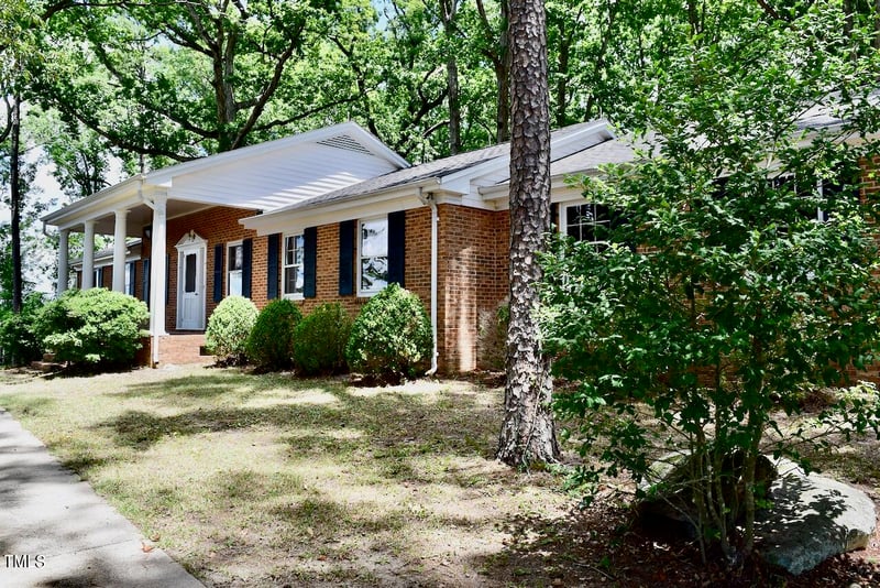 1804 Wall Hill Rd, Raleigh, NC 27604