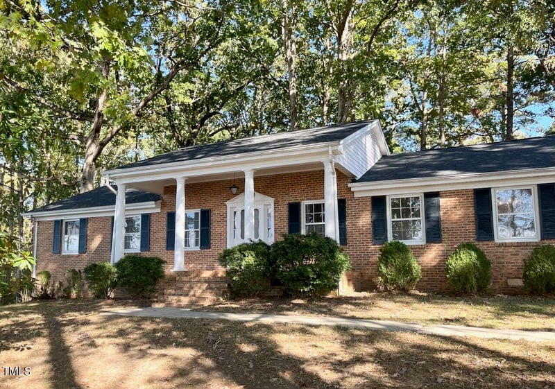 1804 Wall Hill Rd, Raleigh, NC 27604
