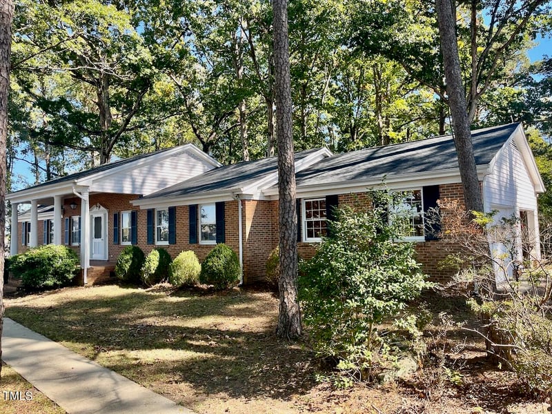 1804 Wall Hill Rd, Raleigh, NC 27604