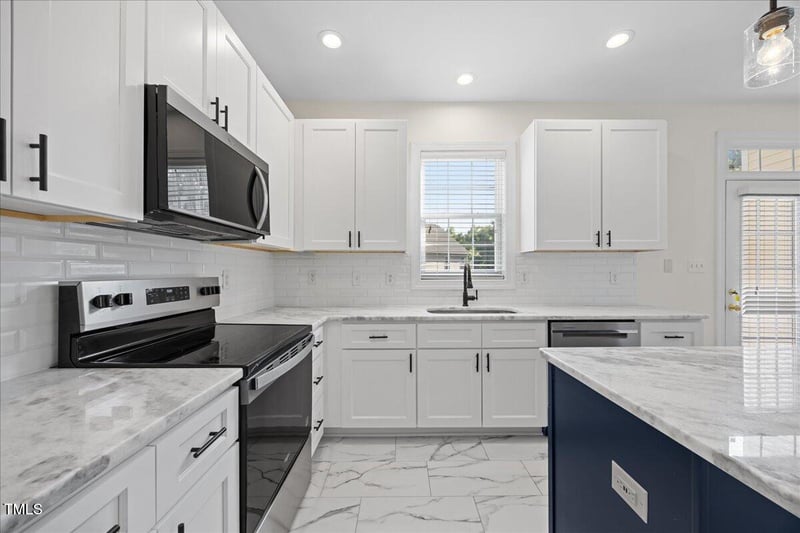 1805 Abby Knoll Dr, Apex, NC 27502