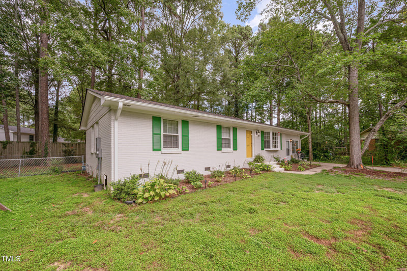 1805 Holly St, Apex, NC 27502