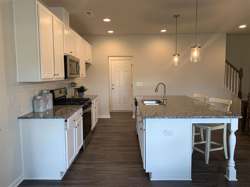 1805 Kauri Cliffs Dr, Fuquay Varina, NC 27526