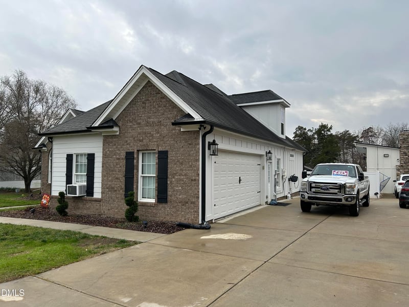1805 S Main St, Graham, NC 27253