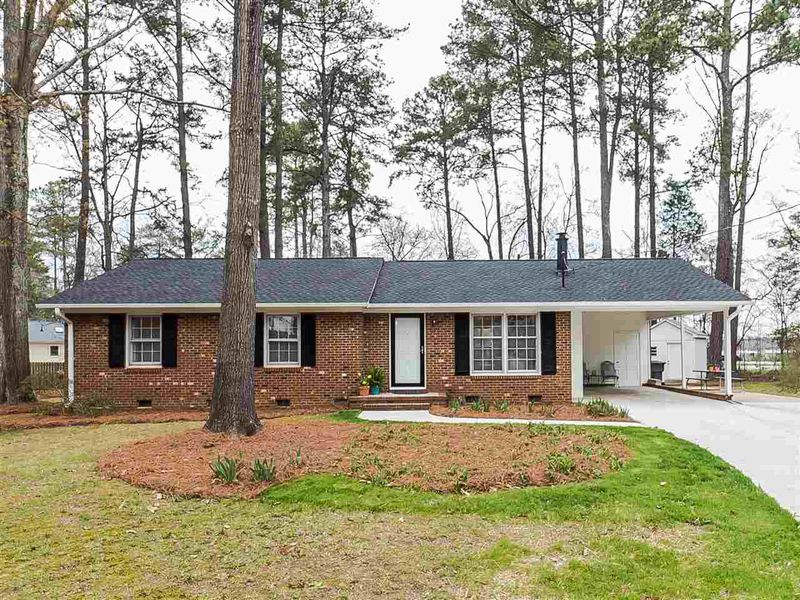 1805 Oak St, Apex, NC 27502