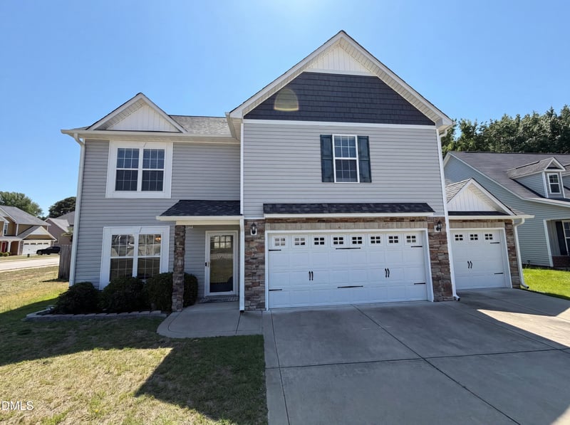 1805 Shady Knoll Ln, Fayetteville, NC 28314