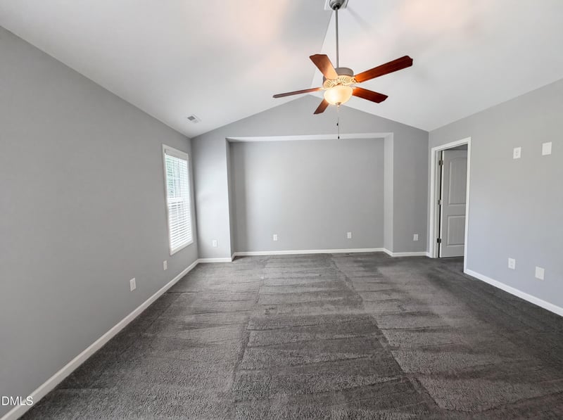 1805 Shady Knoll Ln, Fayetteville, NC 28314