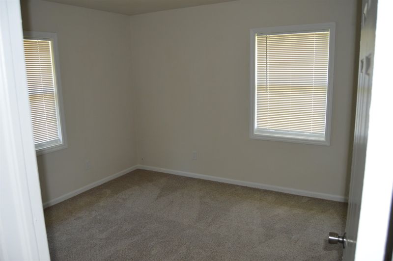 1805 Sunview St, Raleigh, NC 27610
