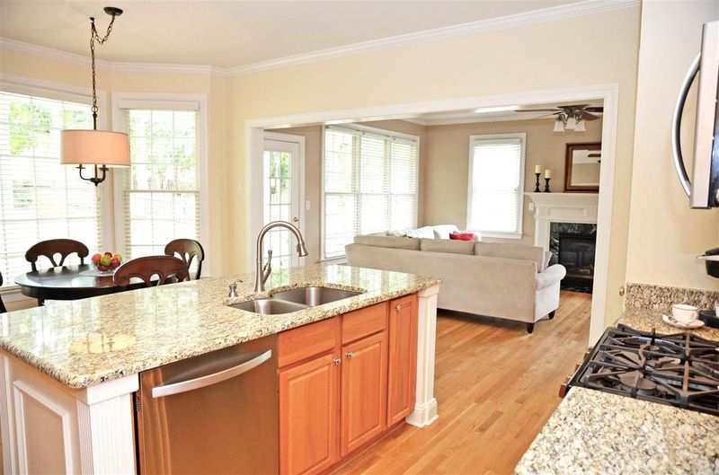 1805 White Dogwood Rd, Apex, NC 27502