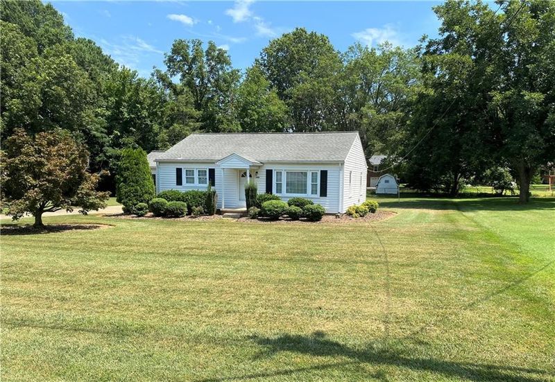 1806 Brown Ave, Burlington, NC 27215