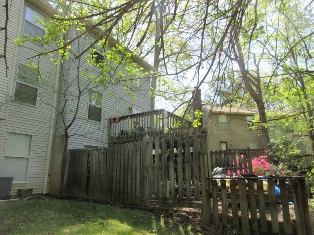 1806 Sara Ln, Raleigh, NC 27606